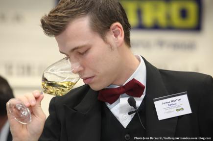 Jordane Breyton élève du lycée Saint-Joseph l'Amandier vainqueur du Concours du Meilleur Elève Sommelier en vins et spiritueux de France